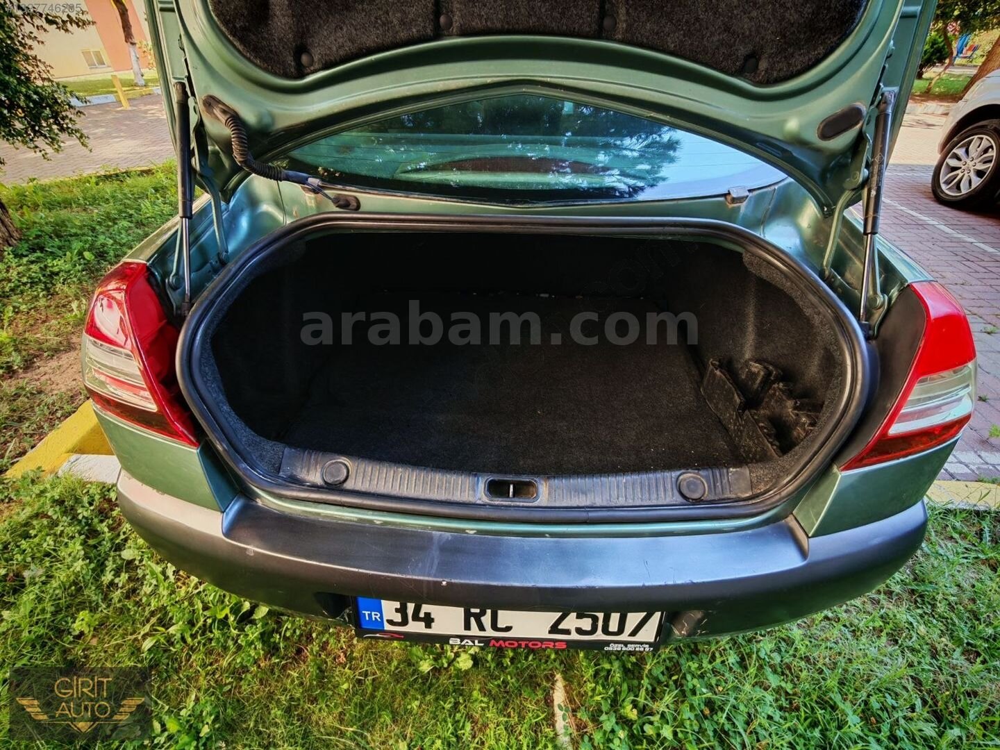Galeriden Renault Megane 1.5 dCi Authentique 2006 Model İstanbul 213.000 km Yeşil 7