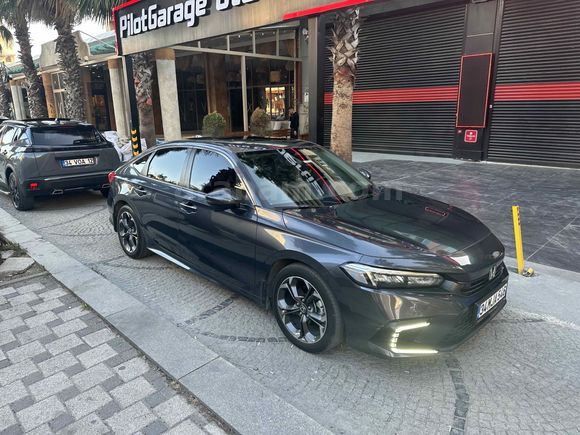 Sahibinden Honda Civic 1.5 i-VTEC Executive Plus 2021 Model 