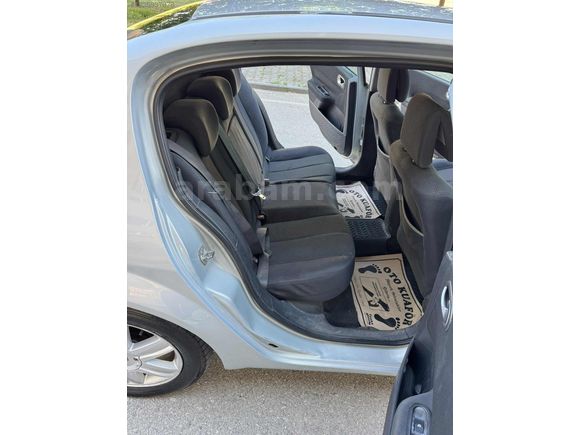 KDR MOTOR'S 2005 RENAULT MEGANE 1.5 DİZEL DİNAMİK PAKET