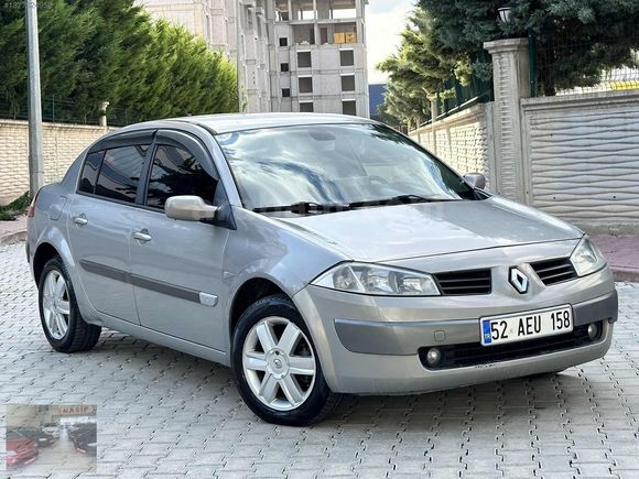 BAKIMLI_2006 Reneult Megane_1.5 DİZEL Dinamik Çok temiz !!!