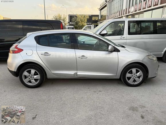 YURDUSEVEN '' 2010 Megane 1.5 DCI Dynamique ORJİNAL