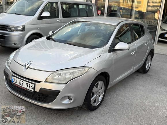 YURDUSEVEN '' 2010 Megane 1.5 DCI Dynamique ORJİNAL