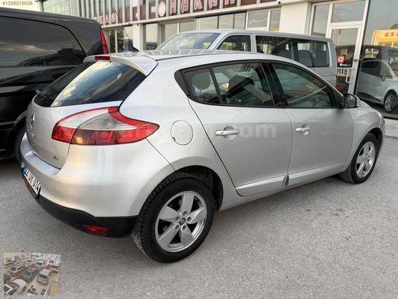YURDUSEVEN '' 2010 Megane 1.5 DCI Dynamique ORJİNAL
