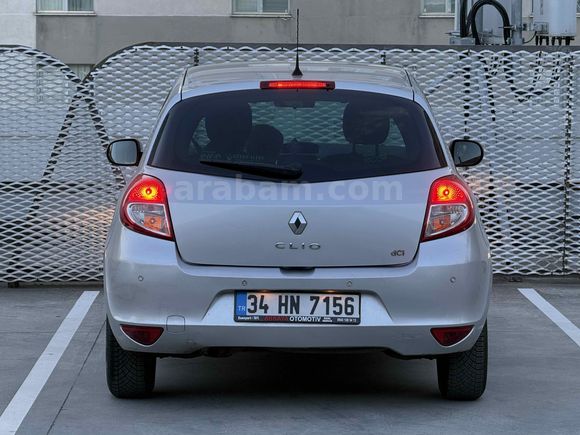 EMSALSİZ// 2012 DİZEL OTOMATİK RENAULT CLİO//1.5 DCI