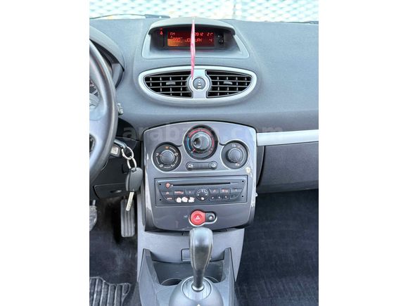 EMSALSİZ// 2012 DİZEL OTOMATİK RENAULT CLİO//1.5 DCI