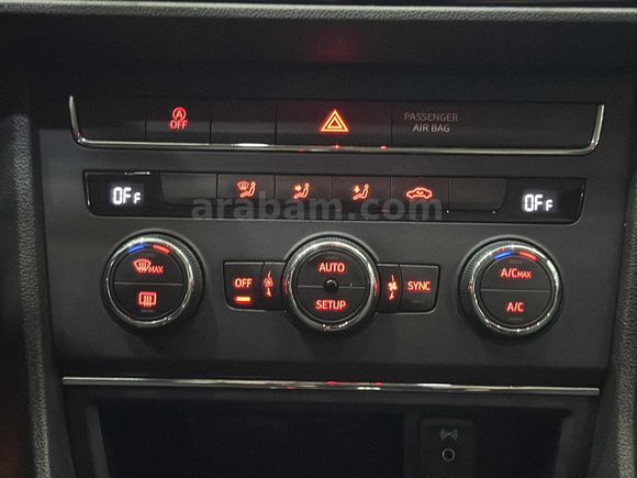 **HATASIZ**75BİNDE**2015 SEAT LEON STYLE 110HP**KATLANIR AYNA**