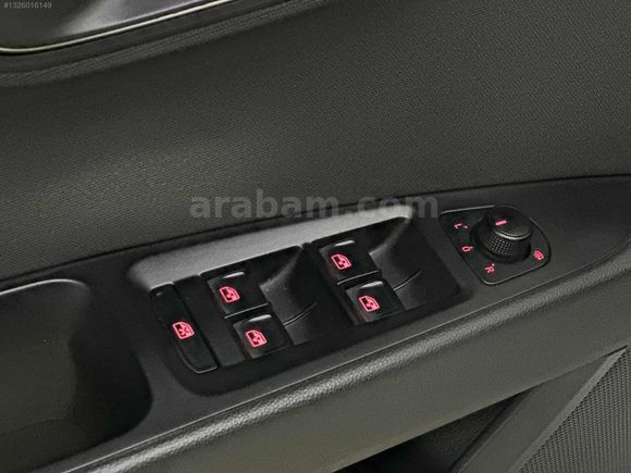 **HATASIZ**75BİNDE**2015 SEAT LEON STYLE 110HP**KATLANIR AYNA**