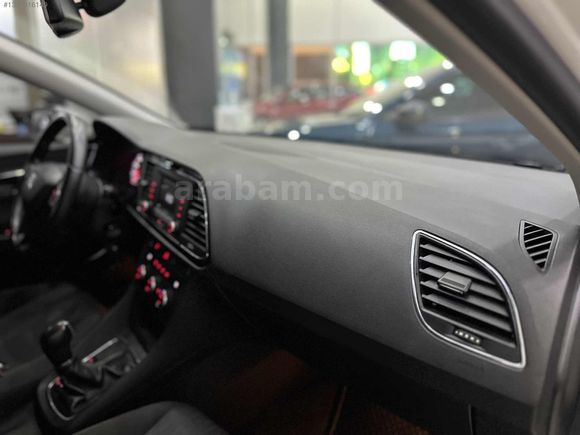 **HATASIZ**75BİNDE**2015 SEAT LEON STYLE 110HP**KATLANIR AYNA**