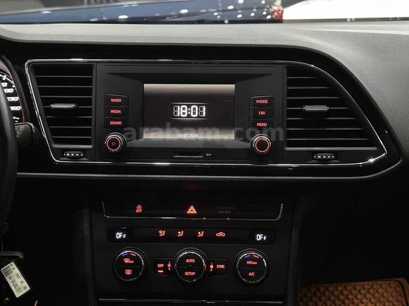 **HATASIZ**75BİNDE**2015 SEAT LEON STYLE 110HP**KATLANIR AYNA**