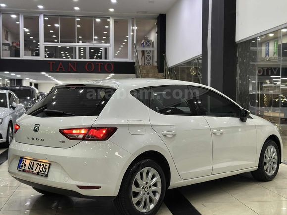 **HATASIZ**75BİNDE**2015 SEAT LEON STYLE 110HP**KATLANIR AYNA**