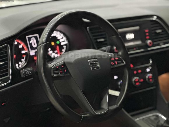 **HATASIZ**75BİNDE**2015 SEAT LEON STYLE 110HP**KATLANIR AYNA**