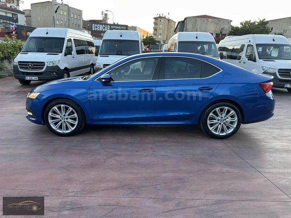 ECEMCAR'DAN OCTVİA 1.0 e-TEC PREMIUM OTM VİTES GECE MAVİSİ