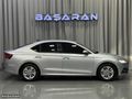 BAŞARAN'DAN 2022 SKODA OCTAVİA %20 KDVLİ 390.000 PEŞİNATLA