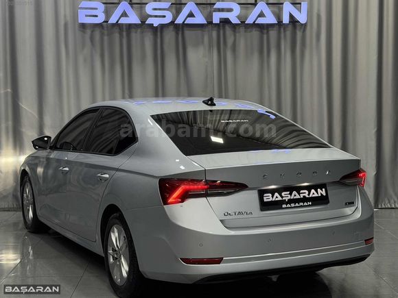 BAŞARAN'DAN 2022 SKODA OCTAVİA %20 KDVLİ 390.000 PEŞİNATLA