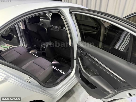 BAŞARAN'DAN 2022 SKODA OCTAVİA %20 KDVLİ 390.000 PEŞİNATLA
