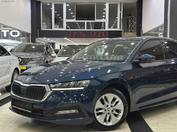 DEĞİŞENSİZ 2022 SKODA OCTAVİA E-TEC ELİTE CAR PLAY*LANSMAN RENK*