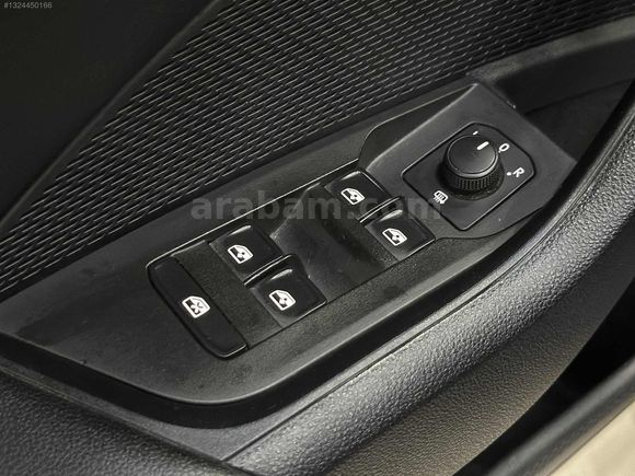 DEĞİŞENSİZ 2022 SKODA OCTAVİA E-TEC ELİTE CAR PLAY*LANSMAN RENK*