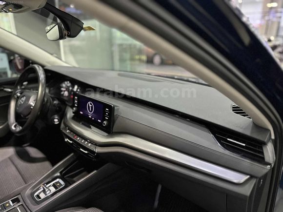 DEĞİŞENSİZ 2022 SKODA OCTAVİA E-TEC ELİTE CAR PLAY*LANSMAN RENK*