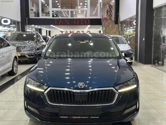 DEĞİŞENSİZ 2022 SKODA OCTAVİA E-TEC ELİTE CAR PLAY*LANSMAN RENK*