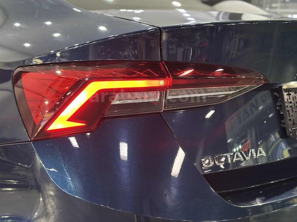 DEĞİŞENSİZ 2022 SKODA OCTAVİA E-TEC ELİTE CAR PLAY*LANSMAN RENK*