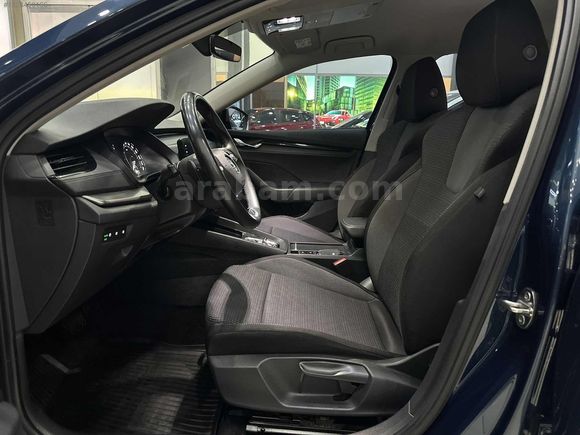 DEĞİŞENSİZ 2022 SKODA OCTAVİA E-TEC ELİTE CAR PLAY*LANSMAN RENK*