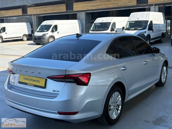 FATİH'DEN 2022 MODEL SKODA OCTAVİA 1.0 TSİ E-TEC ELİTE DSG