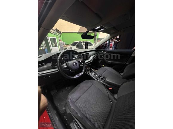 1 LOKAL 2021 SKODA OCTAVİA 1.0 e-Tec ELİTE SERVİS BAKIMLI