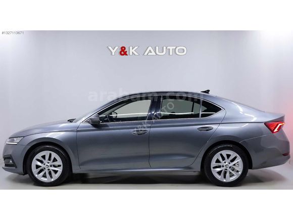 2023 SKODA OCTAVİA 1.0 e-TEC HAYALET EKRAN SERVİS BAKIMLI