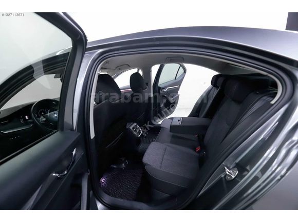 2023 SKODA OCTAVİA 1.0 e-TEC HAYALET EKRAN SERVİS BAKIMLI