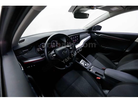 2023 SKODA OCTAVİA 1.0 e-TEC HAYALET EKRAN SERVİS BAKIMLI