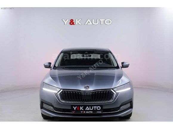 2023 SKODA OCTAVİA 1.0 e-TEC HAYALET EKRAN SERVİS BAKIMLI