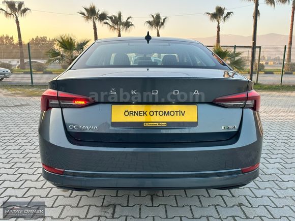 2021 HATASIZ OCTAVİA ELIT 1.0 TCE DSG SERVIS BAKIMLI