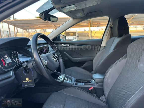 2021 HATASIZ OCTAVİA ELIT 1.0 TCE DSG SERVIS BAKIMLI