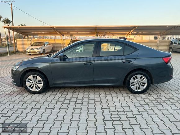 2021 HATASIZ OCTAVİA ELIT 1.0 TCE DSG SERVIS BAKIMLI
