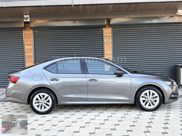 2023 SKODA OCTAVİA_1.0 e-TEC Elite_İlk EL_Servis Bakımlı_Hatasız