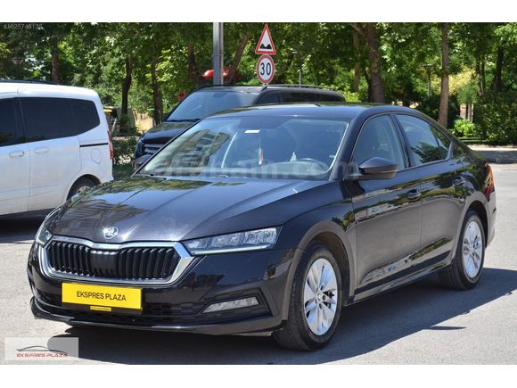 EKSPRES PLAZA'DAN 2022 SKODA OCTAVİA 1.0 e-TEC ELİTE