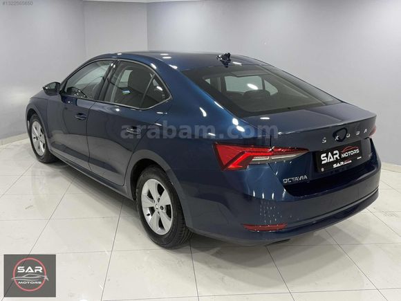 87.000 KM* 2022 OCTAVİA 1.0 E-TEC ELİTE DEĞİŞENSİZ CARPLAY/XENON