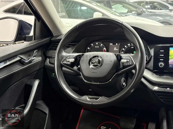 87.000 KM* 2022 OCTAVİA 1.0 E-TEC ELİTE DEĞİŞENSİZ CARPLAY/XENON