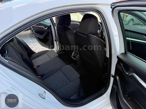 2022 SKODA OCTAVIA 1.0 E-TEC 110 BG DSG PREMIUM HATASZ 103.000KM