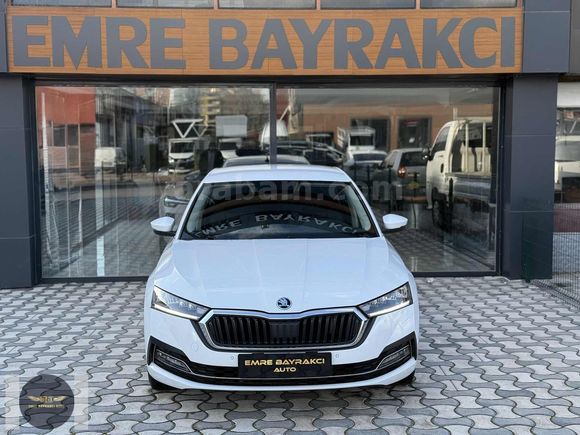 2022 SKODA OCTAVIA 1.0 E-TEC 110 BG DSG PREMIUM HATASZ 103.000KM