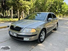 2008 SKODA OCTAVİA 1.6 BENZİN LPG TEMİZ İKİ PARÇA BOYALI BAKIMLI