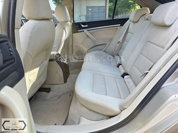 SKODA OCTAVİA 1.6 ELEGANCE 102 BG DEĞİŞENSİZ TERTEMİZ