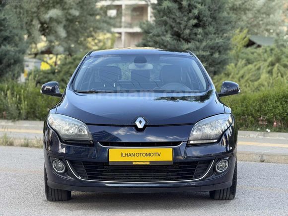 2013 MEGANE OTOMATİK DEĞİŞENSİZ EKONOMİK AİLE ARACI