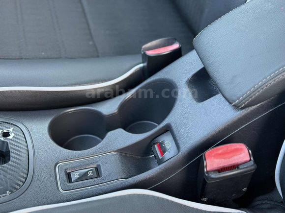 2013 MEGANE OTOMATİK DEĞİŞENSİZ EKONOMİK AİLE ARACI