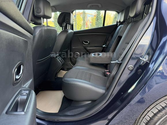 2013 MEGANE OTOMATİK DEĞİŞENSİZ EKONOMİK AİLE ARACI