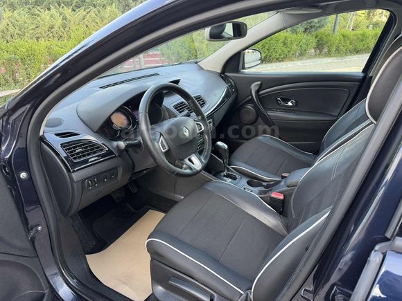 2013 MEGANE OTOMATİK DEĞİŞENSİZ EKONOMİK AİLE ARACI