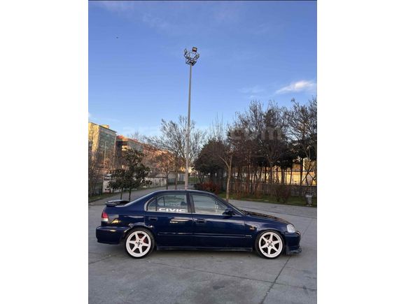 2000 Model 1.4 is 298.000 km de Otomatik Lpg