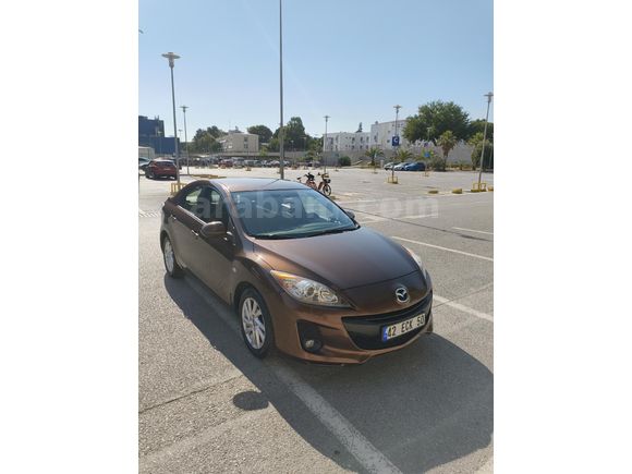 Sahibinden Değişensiz Mazda 3 1.6 Touring 2013 Model