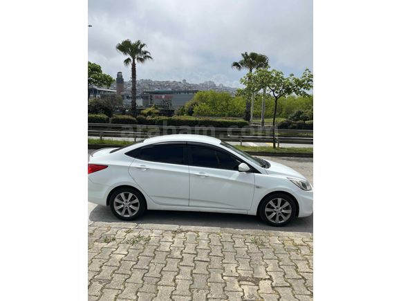 Sahibinden Hyundai Accent Blue 1.6 CRDI Mode Plus 2015 Model 