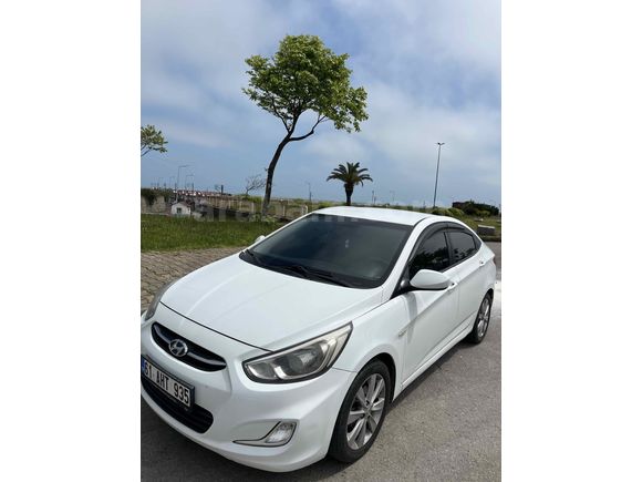 Sahibinden Hyundai Accent Blue 1.6 CRDI Mode Plus 2015 Model 